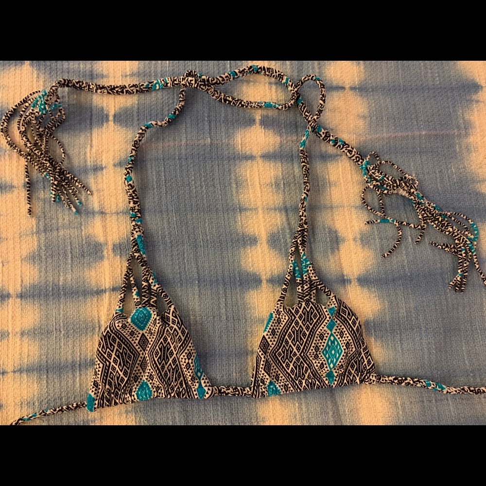 Acacia Swimwear Haena Bikini Top in Thai